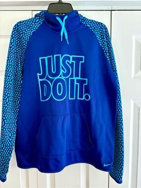 Nike Therma Fit Hoodie. Women’s Size L. Bright Blue. Excellent Condition!